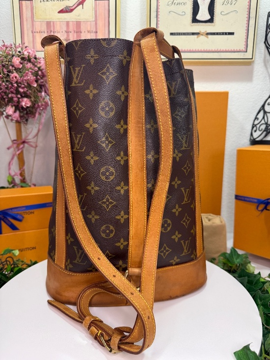 SASSY LOUIS VUITTON MONOGRAM BUCKET SLING BACKPACK! main image 4